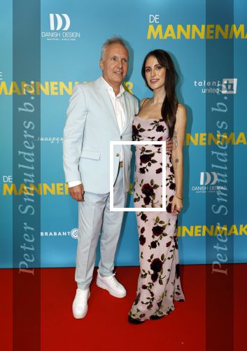 Amsterdam 14 oktober 2024
Premiere de Mannenmaker in Tuschinski met in de hoofdrollen oa Katja Schuurman Eva v d Wijdeven Leo Alkemade Georgina Verbaan Melissas Drost Huub Smit Yasmin Karssing en Rene Watzema . Yasmin Karssing kwam met haar vader
