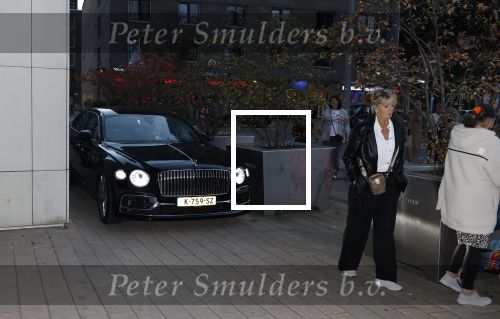 Rotterdam 1 oktober 2025
Premiere nieuwe theatershow Andre Hazes in het nieuwe Luxor. Andre Hazes kwam aan in een Bentley