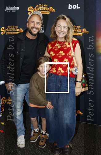 Utrecht 12 oktober 2025
Premiere de club van sinterklaas in kinepolis . carolien Spoor en Jon karthaus kwam met hun zoon