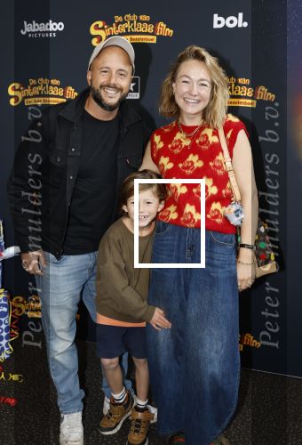 Utrecht 12 oktober 2025
Premiere de club van sinterklaas in kinepolis . carolien Spoor en Jon karthaus kwam met hun zoon