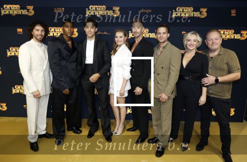 Amsterdam 6 oktober 2025
Premiere de Jongens 3 in Tuschinski. cast met oa Charly Luske Thijs Boermans Denzel Slager Rein v Duivenbode Lone v Roosendaal Martijn Fischer en Diego Gonzales-Clark.