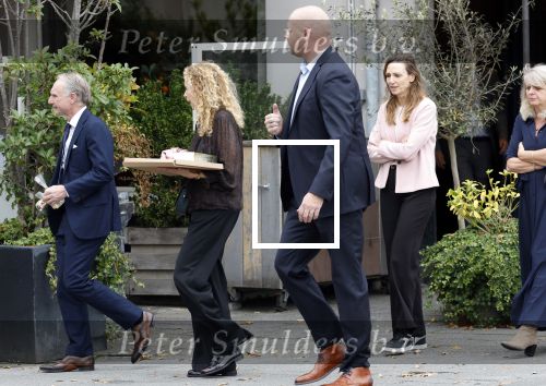 Amsterdam 11 oktober 2025
Dan Brown en zijn vriendin Judith Pietersen hadden event bij het concertgebouw en vertrokken naar hun hotel in het centrum van Amsterdam