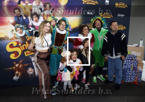 Utrecht 12 oktober 2025
Premiere de club van sinterklaas in kinepolis . Djarno Hofland met partner Manon Kool en hun kinderen