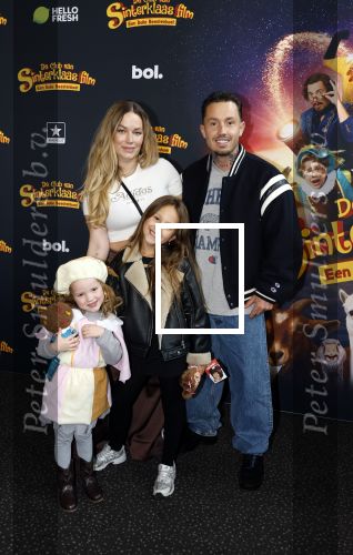 Utrecht 12 oktober 2025
Premiere de club van sinterklaas in kinepolis . Djarno Hofland met partner Manon Kool en hun kinderen