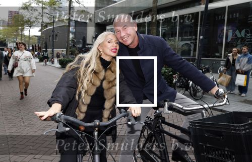 Rotterdam 12 oktober 2025
Eugene v Dun met zijn vrouw op de fiets in Rotterdam.
