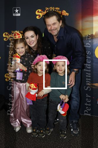 Utrecht 12 oktober 2025
Premiere de club van sinterklaas in kinepolis . Ferri Somogyi met vriendin en hun kinderen