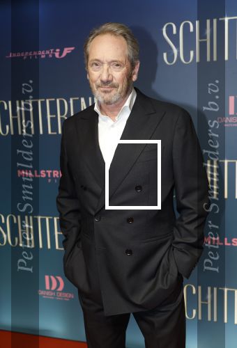 Amsterdam 9 december 2024
Premiere Schitetrend met in de hoofdrollen Holly Brood Gijs Scholten v Asschat Caro Lenssen Hannah Hoekstra Maarten Heijemans Bobbie Mulder Sidar Toksoz  in Tuschinski.