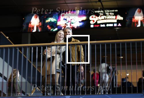 Utrecht 12 oktober 2025
Premiere de club van sinterklaas in kinepolis . Hebe Koper met partner