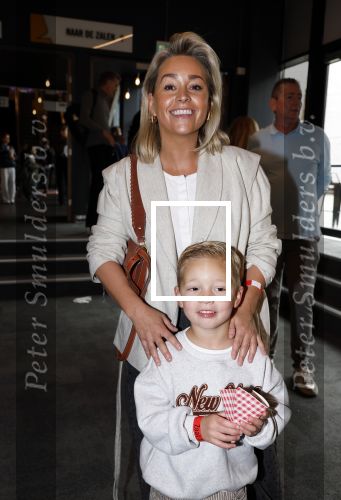 Amsterdam 5 oktober 2025
Premiere sinterklaas film in Pathe Noord. Ingrid Jansen met zoon