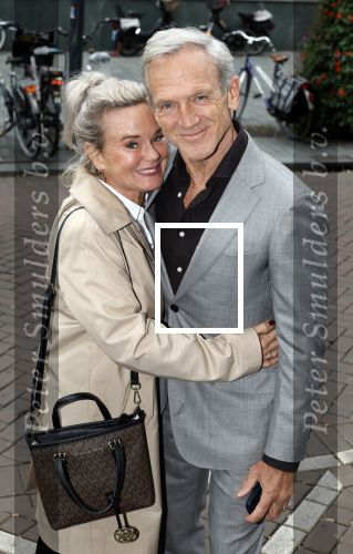 Rotterdam 12 oktober 2025
Premiere Hairspray in het oude Luxor in Rotterdam. Jaap Jongbloed kwam met zijn vrouw