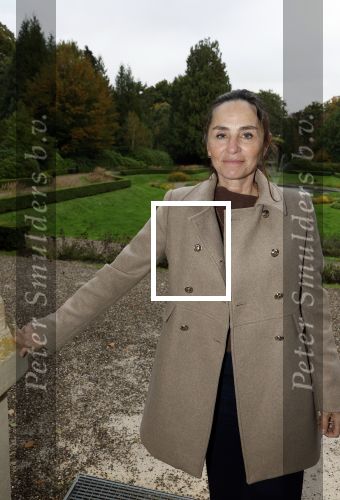 Doorn 5 oktober 2025
Cd presentatie van Anneke Gronloh . Jet de Nijs  krijgt foto uit handen Bart Peters