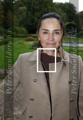 Doorn 5 oktober 2025
Cd presentatie van Anneke Gronloh . Jet de Nijs  krijgt foto uit handen Bart Peters