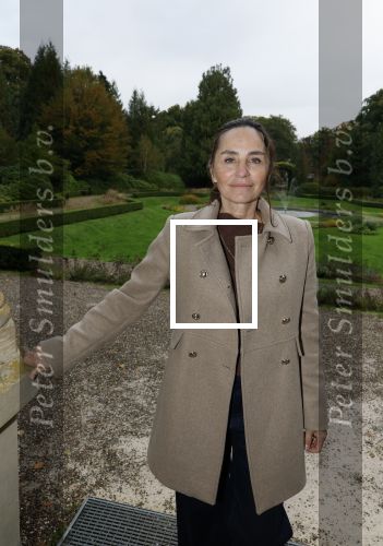 Doorn 5 oktober 2025
Cd presentatie van Anneke Gronloh . Jet de Nijs  krijgt foto uit handen Bart Peters