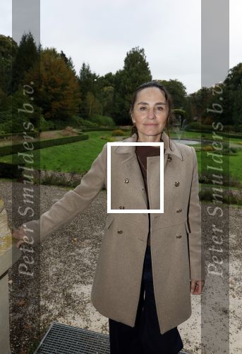 Doorn 5 oktober 2025
Cd presentatie van Anneke Gronloh . Jet de Nijs  krijgt foto uit handen Bart Peters