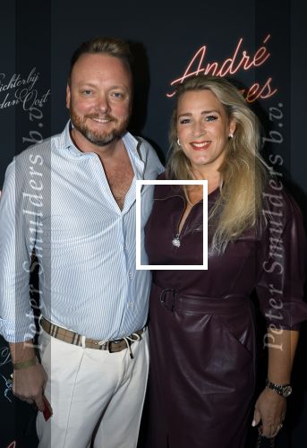 Rotterdam 1 oktober 2025
Premiere nieuwe theatershow Andre Hazes in het nieuwe Luxor. John Dirne met zijn vrouw