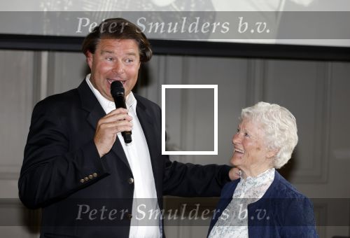Doorn 5 oktober 2025
Cd presentatie van Anneke Gronloh . Joke Alberts krijgt eerste lp uit handen van Bart Peters