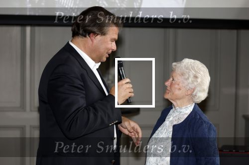 Doorn 5 oktober 2025
Cd presentatie van Anneke Gronloh . Joke Alberts krijgt eerste lp uit handen van Bart Peters
