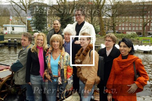 Amsterdam 19 april 2004
Presentatie cd voor Unicef in Hotel Americain.
Joke Bruijs Bob Fosko  Paul v Vliet Gordon Laura Fygi Frans v Deursen Ricky Koole 
Peter Smulders bv