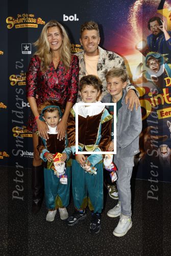 Utrecht 12 oktober 2025
Premiere de club van sinterklaas in kinepolis . Kim Kotter met Jaap Reesema en hun zoons