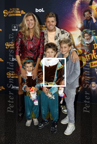 Utrecht 12 oktober 2025
Premiere de club van sinterklaas in kinepolis . Kim Kotter met Jaap Reesema en hun zoons