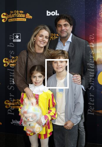 Utrecht 12 oktober 2025
Premiere de club van sinterklaas in kinepolis . Liza Sips Ralph Mannheim en kinderen