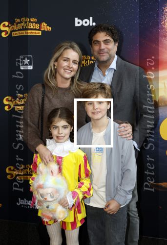 Utrecht 12 oktober 2025
Premiere de club van sinterklaas in kinepolis . Liza Sips Ralph Mannheim en kinderen
