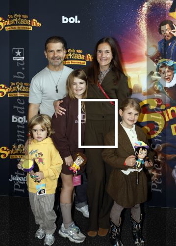 Utrecht 12 oktober 2025
Premiere de club van sinterklaas in kinepolis . marly v d Velde met partner en kinderen