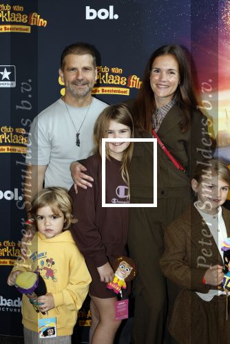 Utrecht 12 oktober 2025
Premiere de club van sinterklaas in kinepolis . marly v d Velde met partner en kinderen