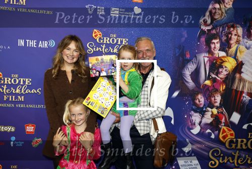 Amsterdam 5 oktober 2025
Premiere sinterklaas film in Pathe Noord. martien Meiland kwam met dochter Maxime Meiland en haar dochters