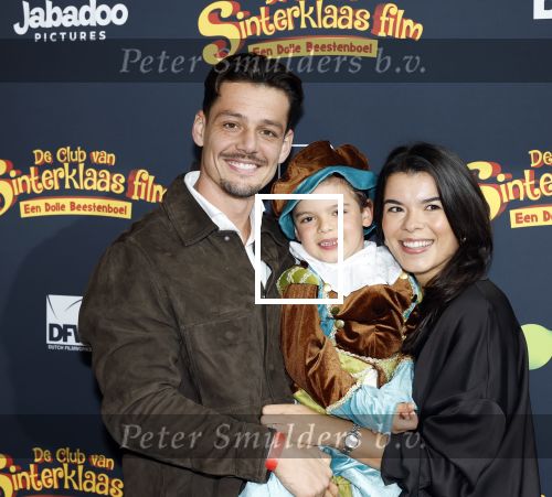 Utrecht 12 oktober 2025
Premiere de club van sinterklaas in kinepolis . Nick Olij met vrouw Rachelle en hun kindje