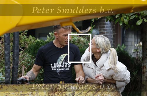 Ouderkerk aan de Amstel 7 oktober 2025
Nicolette Kluijver en partner Milan Zolak  hebben samen een nieuw huis gekocht op een prachtige locatie . Ze gaan het hele huis van boven tot beneden verbouwen .