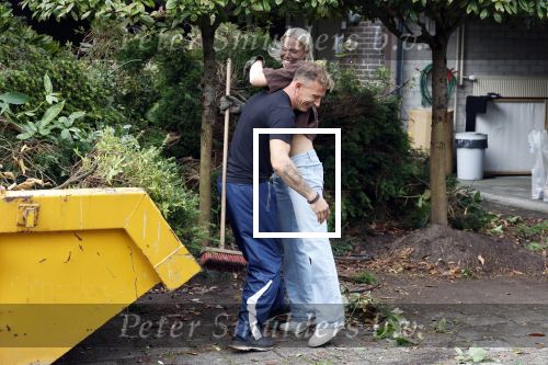 Ouderkerk aan de Amstel 7 oktober 2025
Nicolette Kluijver en partner Milan Zolak  hebben samen een nieuw huis gekocht op een prachtige locatie . Ze gaan het hele huis van boven tot beneden verbouwen .