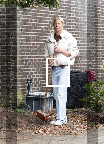 Ouderkerk aan de Amstel 7 oktober 2025
Nicolette Kluijver en partner Milan Zolak  hebben samen een nieuw huis gekocht op een prachtige locatie . Ze gaan het hele huis van boven tot beneden verbouwen .