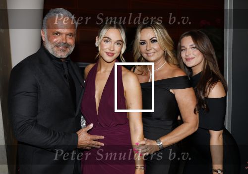 Rotterdam 1 oktober 2025
Premiere nieuwe theatershow Andre Hazes in het nieuwe Luxor. Noa Braaf kwam met haar vader en stiefmoeder
