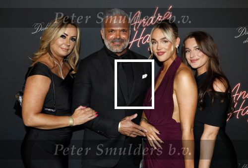 Rotterdam 1 oktober 2025
Premiere nieuwe theatershow Andre Hazes in het nieuwe Luxor. Noa Braaf kwam met haar vader en stiefmoeder