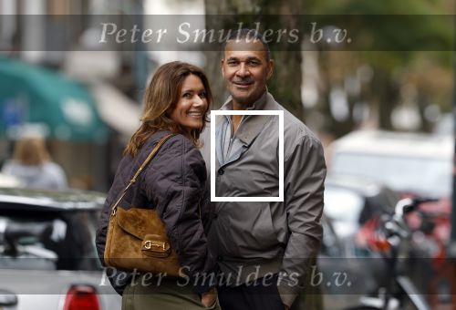 Amsterdam 9 oktober 2025
Ruud Gullit met vriendin Karin de Rooij in Amsterdam zuid