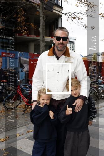 Utrecht 12 oktober 2025
Premiere de club van sinterklaas in kinepolis . sander Huisman met zijn kinderen