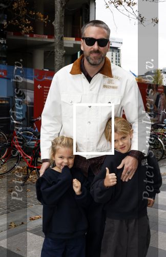 Utrecht 12 oktober 2025
Premiere de club van sinterklaas in kinepolis . sander Huisman met zijn kinderen