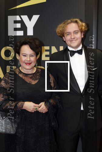 Utrecht 3 oktober 2025
Uitreiking gouden kalveren op het Nederlands film festival. Sharon Dijksma met zoon