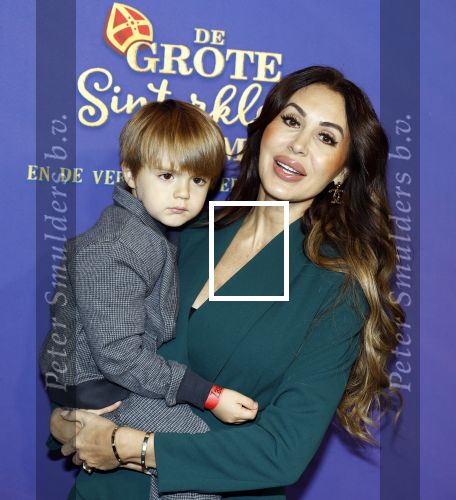 Amsterdam 5 oktober 2025
Premiere sinterklaas film in Pathe Noord. tamara Elbaz met zoontje