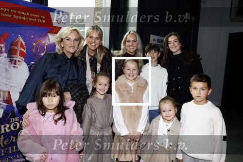 Amsterdam 5 oktober 2025
Premiere sinterklaas film in Pathe Noord. Tineke Schouten met dochters en kleinkinderen