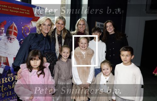 Amsterdam 5 oktober 2025
Premiere sinterklaas film in Pathe Noord. Tineke Schouten met dochters en kleinkinderen