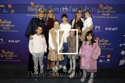 Amsterdam 5 oktober 2025
Premiere sinterklaas film in Pathe Noord. Tineke Schouten met dochters en kleinkinderen