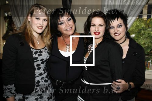 Muiderberg 15 september 2006
Presentatie cd  Access Allowed met als stylist Viola Holt.
v.l.n.r.Anja Backus, Simone v Eertwegh en Barbara Ceuleers.
Peter Smulders bv