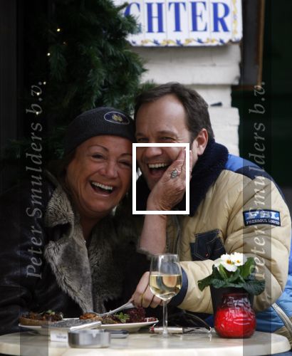Amsterdam 8 januari 2007
Carlo Boszhard en Viola Holt met dochter op terras van pc hooftstraat.
Peter Smulders bv