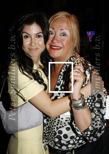 Amsterdam 19 april 2006
Veiling voor Child Right in Hotel Arena.
Viola Holt met Graziella Ferraro
Peter Smulders bv