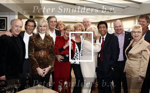 Loosdrecht 28 januari 2009
Presentatie dvd Ria Valk bij het golden tulip hotel. Ria oa met Johnny Lion Anneke Gronloh Willeke Alberti Peter Koelewijn Saskia en Serge Ronnie Tober Rien Wolff Corrie v Gorp Jose Hoebee Viola Holt  Anneke Gronloh
Peter Smulders bv