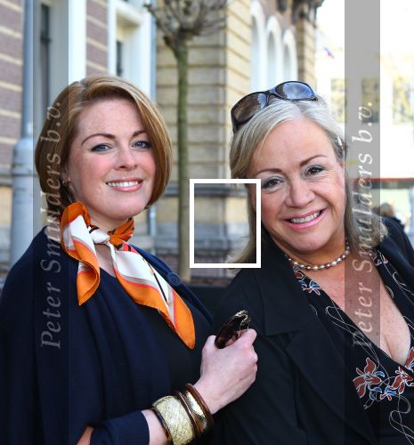 Amsterdam,24 April 2010
Amstel Hotel
Lancering van de gezamelijke Uitgevers, het blad BEST BITES
Viola Holt met dochter en een vriendje
Foto Peter Smulders BV