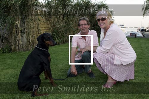 Loosdrecht 28 mei 2005
Etentje bij restaurant Fatou.
Viola Holt met zonnebril en man Peter en hond (dobberman)
Peter Smulders bv