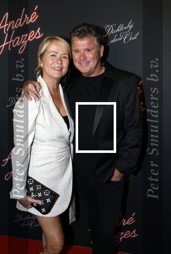 Rotterdam 1 oktober 2025
Premiere nieuwe theatershow Andre Hazes in het nieuwe Luxor. Wolter Kroes met zijn vrouw Tess